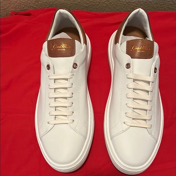 Good Man Brand Other - Good Man Brand White/Dark Vachetta Legend London size 8 new in box